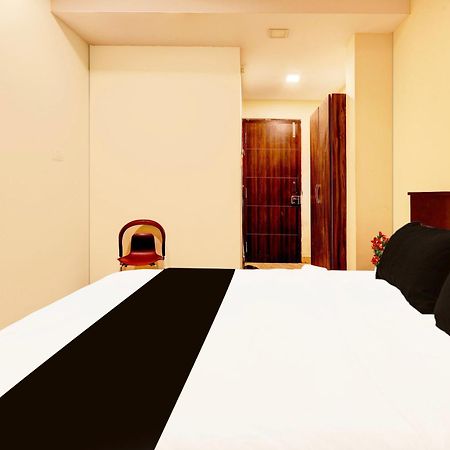 Super Hotel O Mahanadu Formerly Akshaya Bheemas Віджаявада Екстер'єр фото